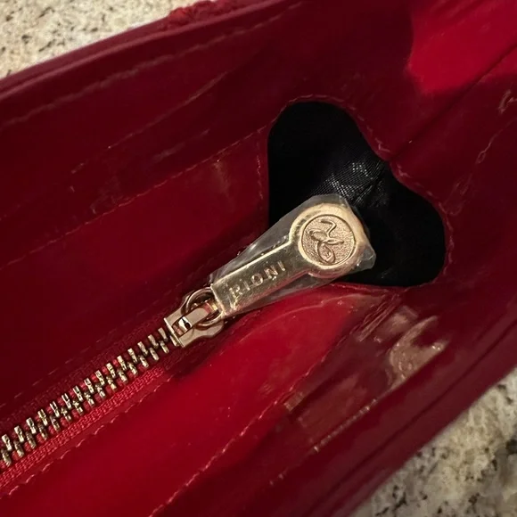 Rioni THE ZOEY TOTE Red Patent Leather Handbag LU-2233M/R - Picture 7 of 15